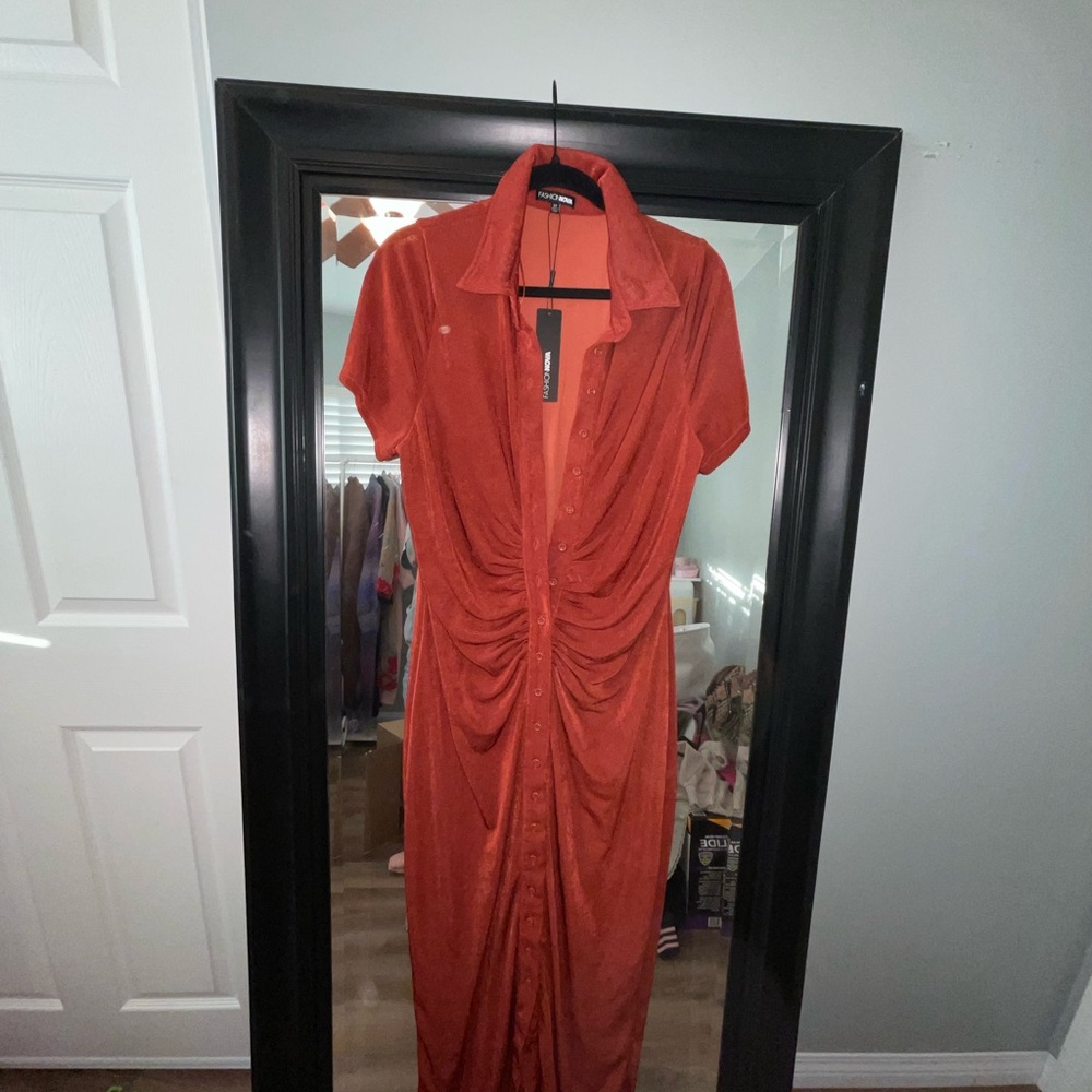 Fashion Nova Rust Button-Front Ruched Midi Dress